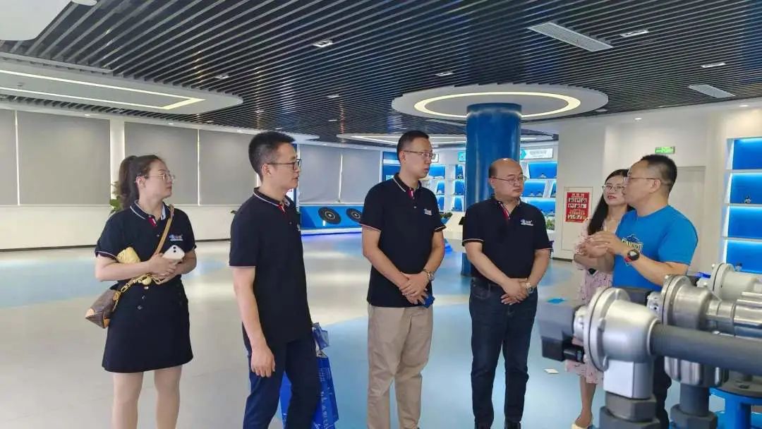 景洪泰祺教育江苏校区校长刘民成一行走访我司进行考察交流