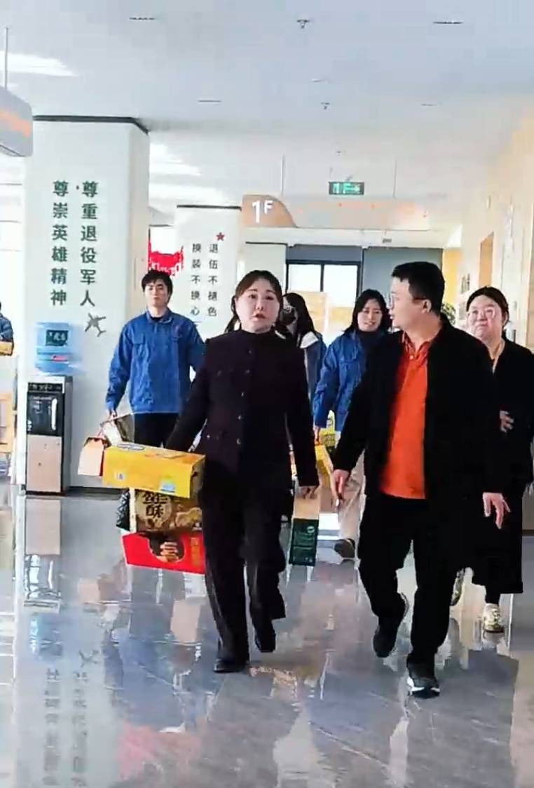 海南协昌环保刘瑾一行走访慰问唯亭街道区域性养老服务中心